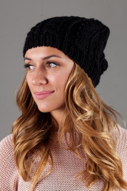 Женская вязанная шапка W-Luxury 9197S-5