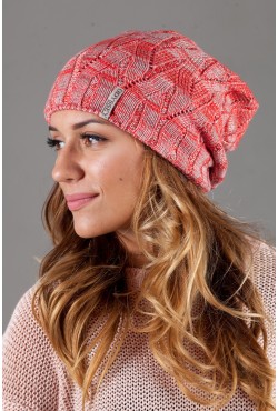 Женская вязанная шапка OdysseyKvant-Red