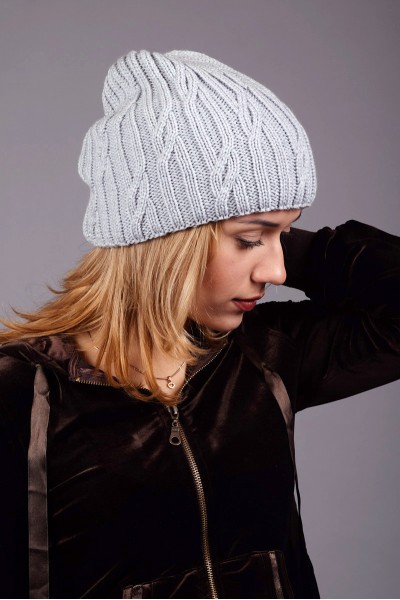 Женская вязанная шапка D45 Grey