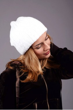 Женская вязанная шапка D45 White