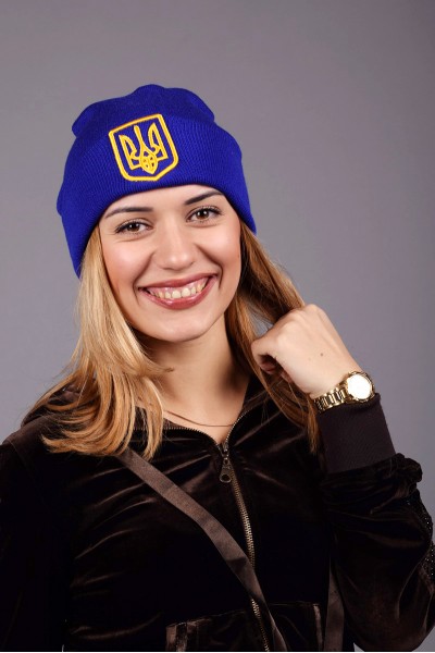 Женская трикотажная шапка Ukraine 4
