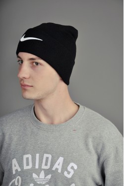 Мужская спортивная шапка Nike черная
