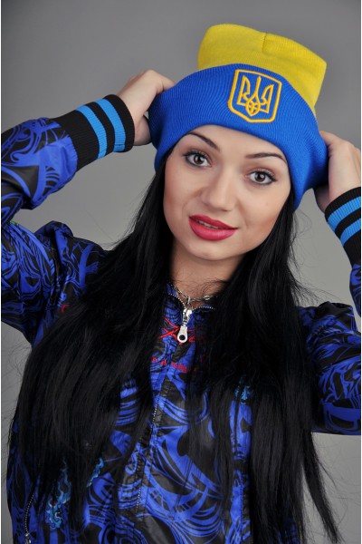 Женская шапка Ukraine