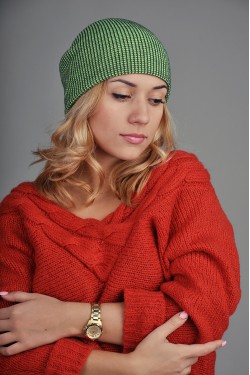 Женская шапка SQWEAR Khaky/Green